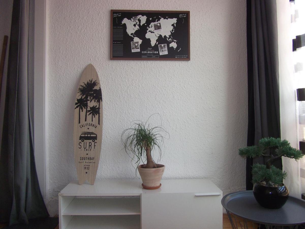 Studio Sur Le Port, Climatisation, Wifi, Piscine, Lave-Linge Груисан Екстериор снимка