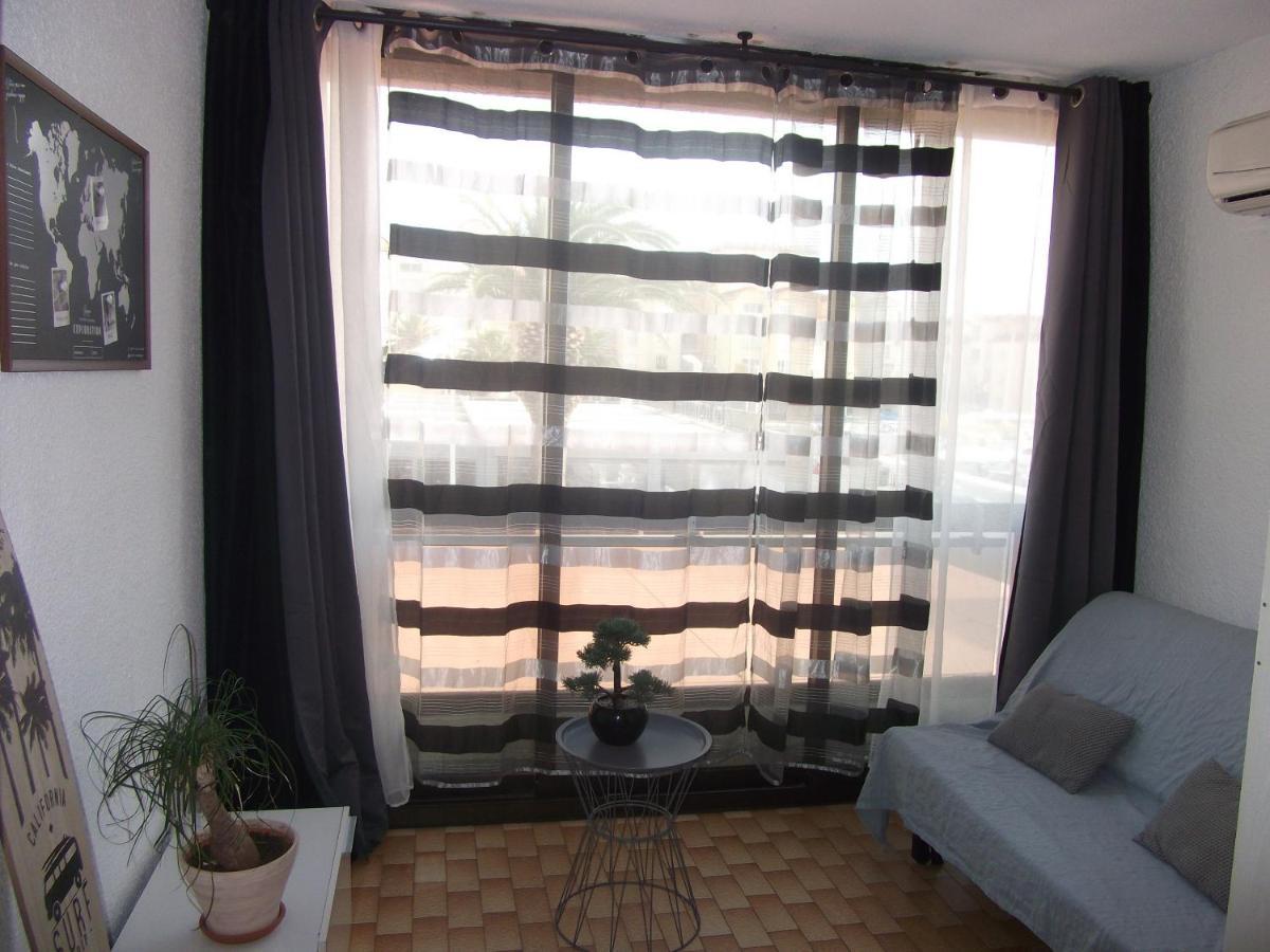 Studio Sur Le Port, Climatisation, Wifi, Piscine, Lave-Linge Груисан Екстериор снимка