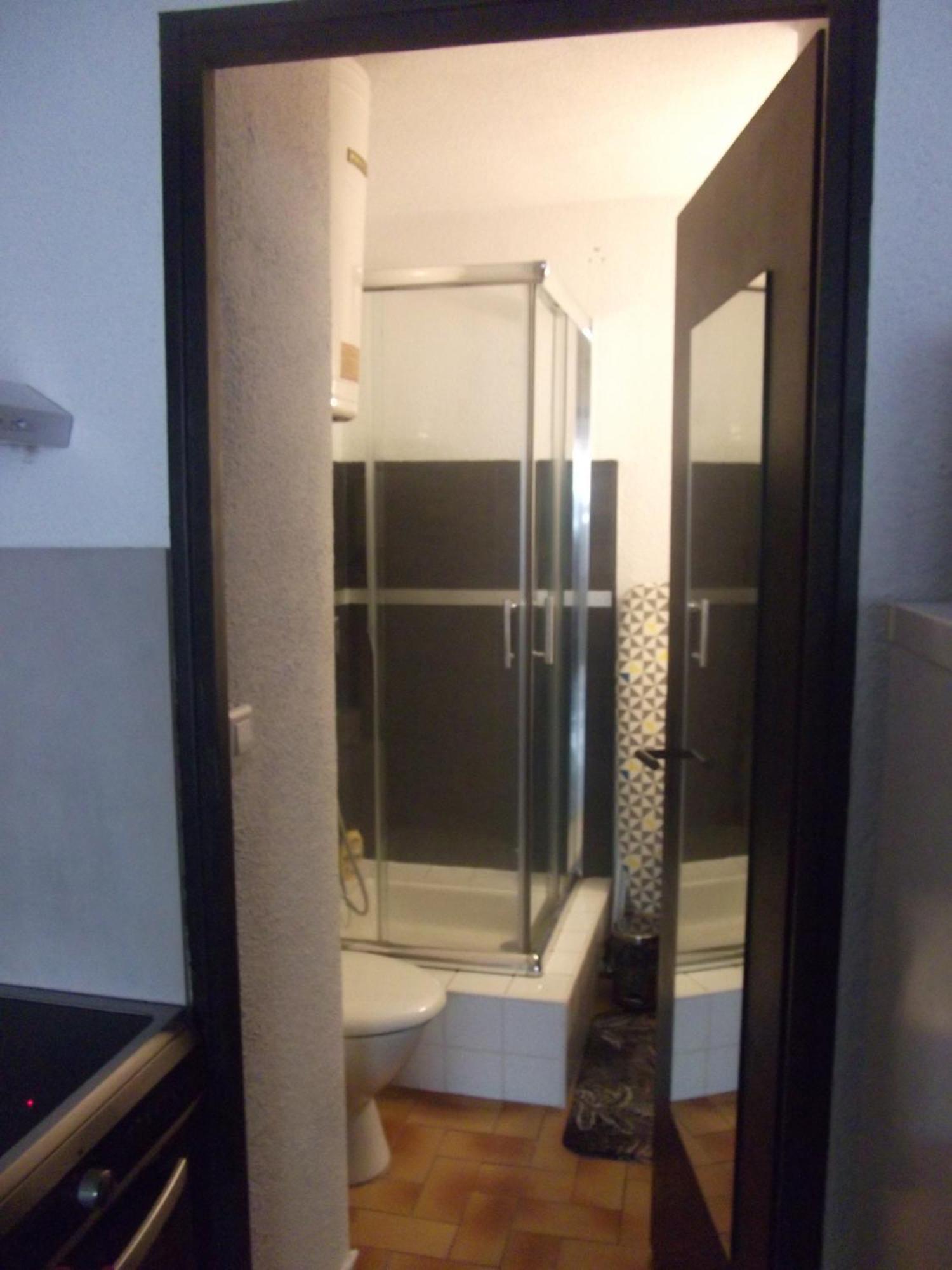 Studio Sur Le Port, Climatisation, Wifi, Piscine, Lave-Linge Груисан Екстериор снимка
