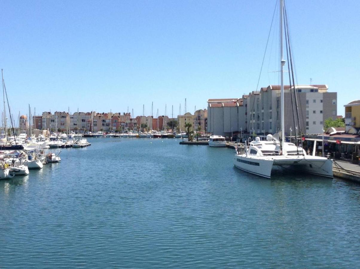 Studio Sur Le Port, Climatisation, Wifi, Piscine, Lave-Linge Груисан Екстериор снимка