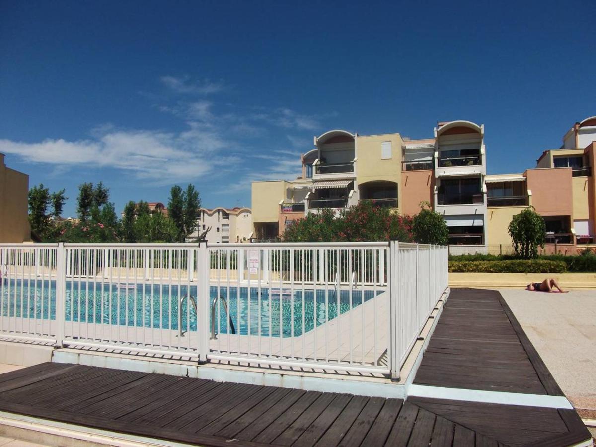 Studio Sur Le Port, Climatisation, Wifi, Piscine, Lave-Linge Груисан Екстериор снимка